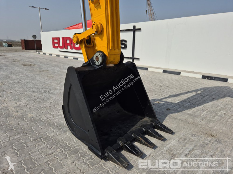 جرافة JCB JS215LC