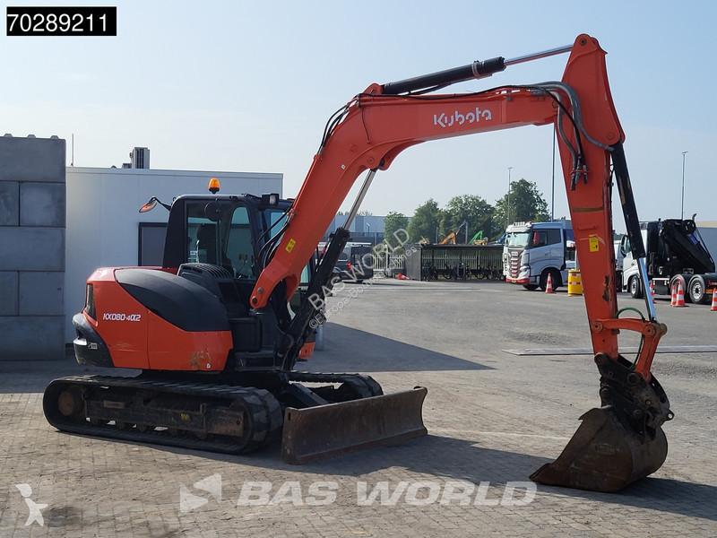 Escavadora Kubota KX080-4