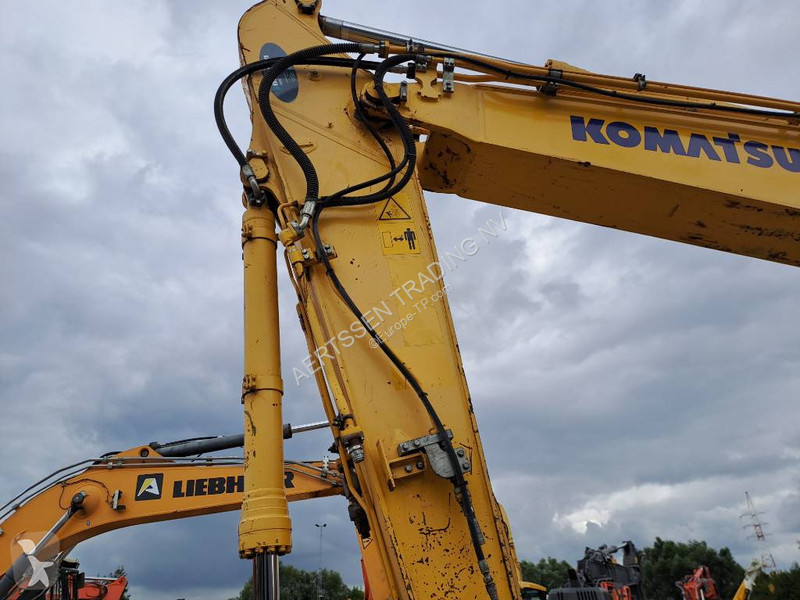 Excavator Komatsu HB215LC-2
