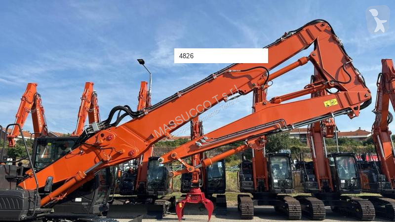Excavadora Hitachi DM-7