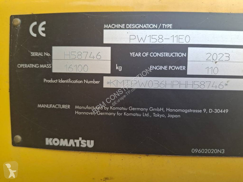 Escavatore Komatsu PW158-11
