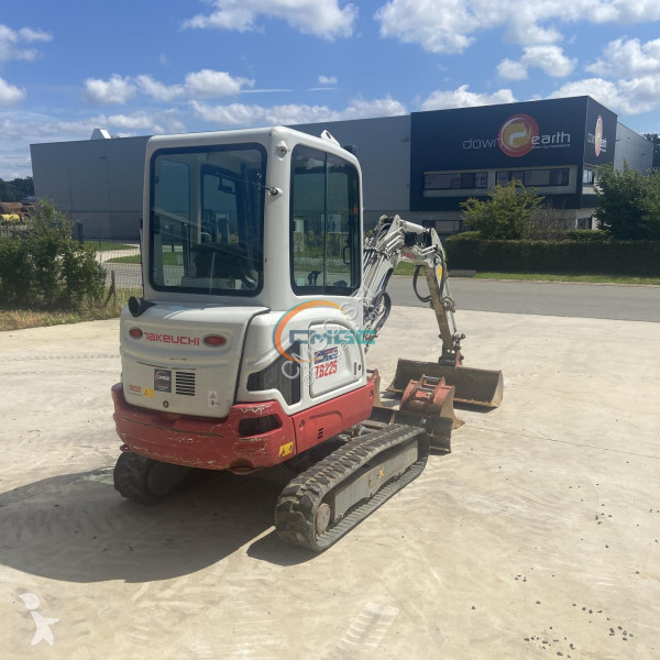 Skovl Takeuchi TB225