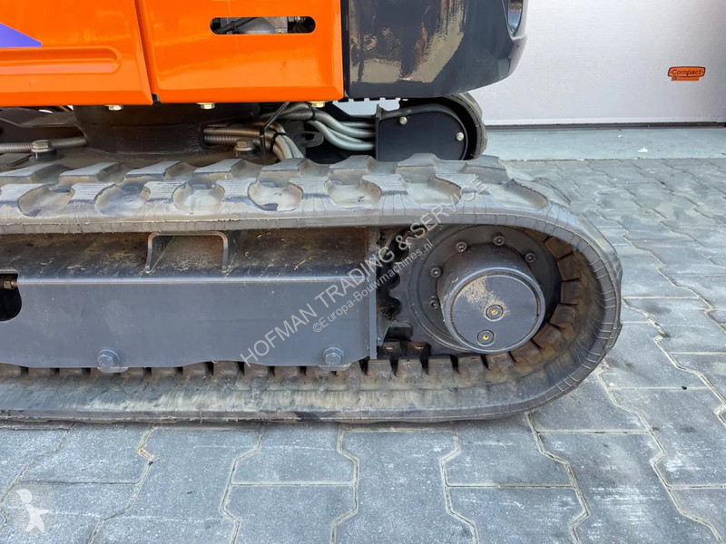 Escavadora Hitachi ZX19-6