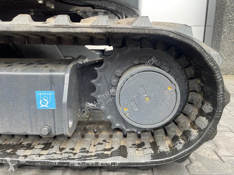 Escavadora Hitachi ZX33U-6 | A/C