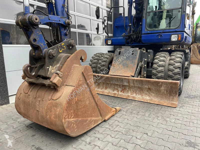 Graafmachine Komatsu PW148-8
