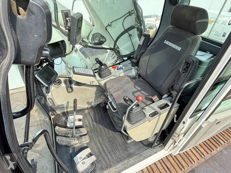 جرافة Liebherr R906LC - Weight System / Triple...