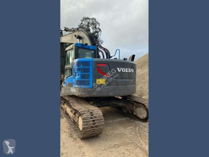 Excavadora Volvo L