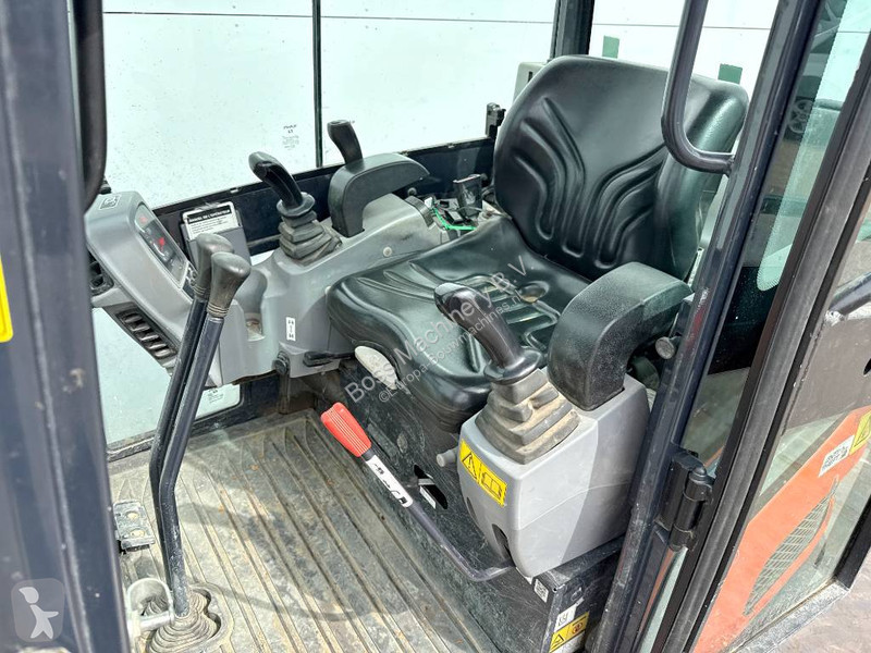 Escavadora Kubota - Hammer Lines / Quick Coupler