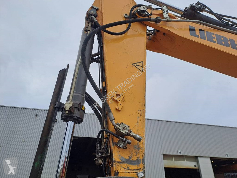 Escavadora Liebherr