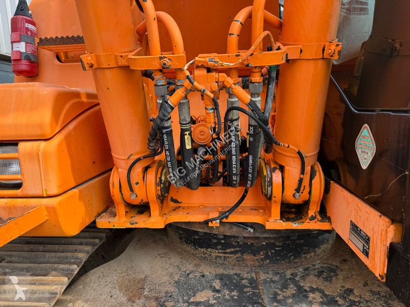 Escavatore Caterpillar