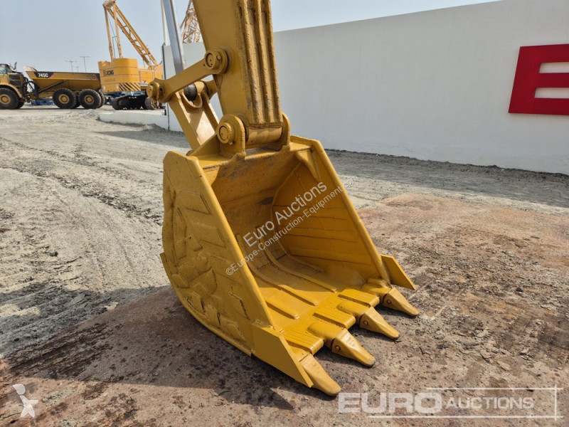 Excavator Caterpillar 3