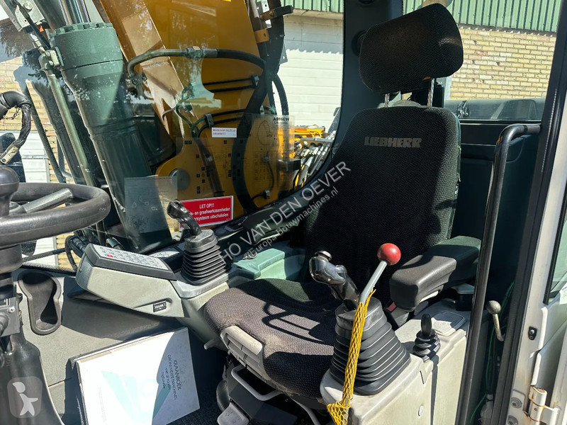 جرافة Liebherr A916