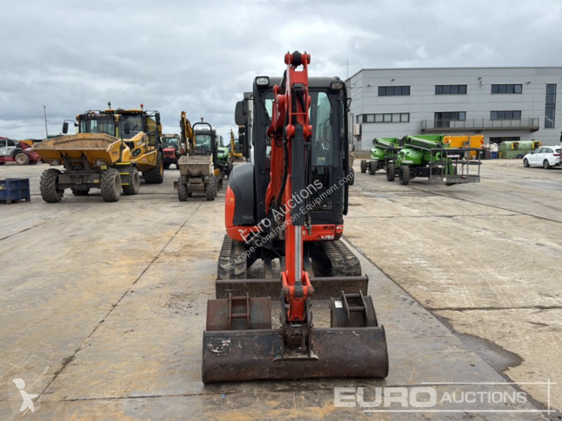 جرافة Kubota U27-4
