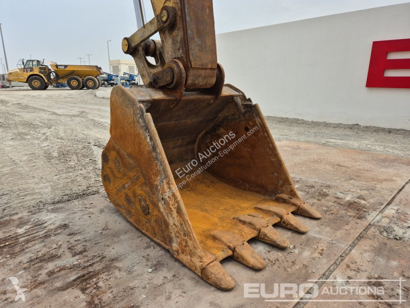 Escavatore Caterpillar 2
