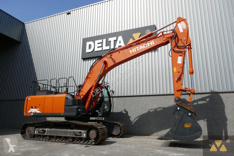 Escavatore Hitachi -6