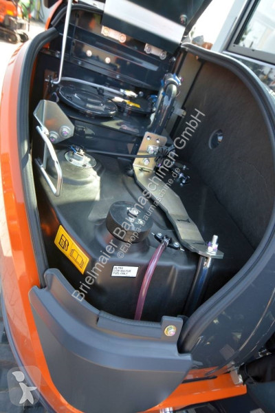 Escavadora Hitachi ZX 65 USB-6