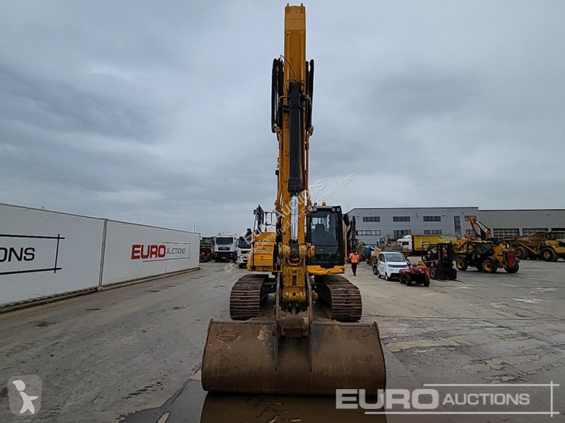 جرافة JCB 220XLC