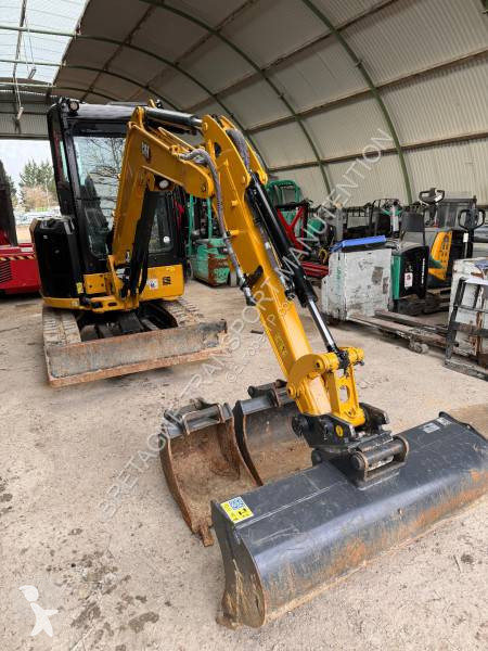 Escavadora Caterpillar 302.7CR