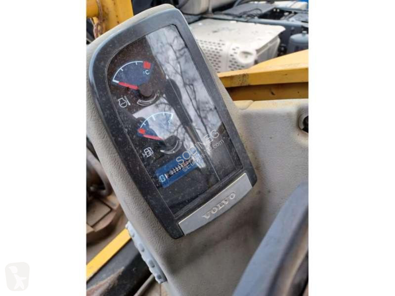 Escavadora Volvo