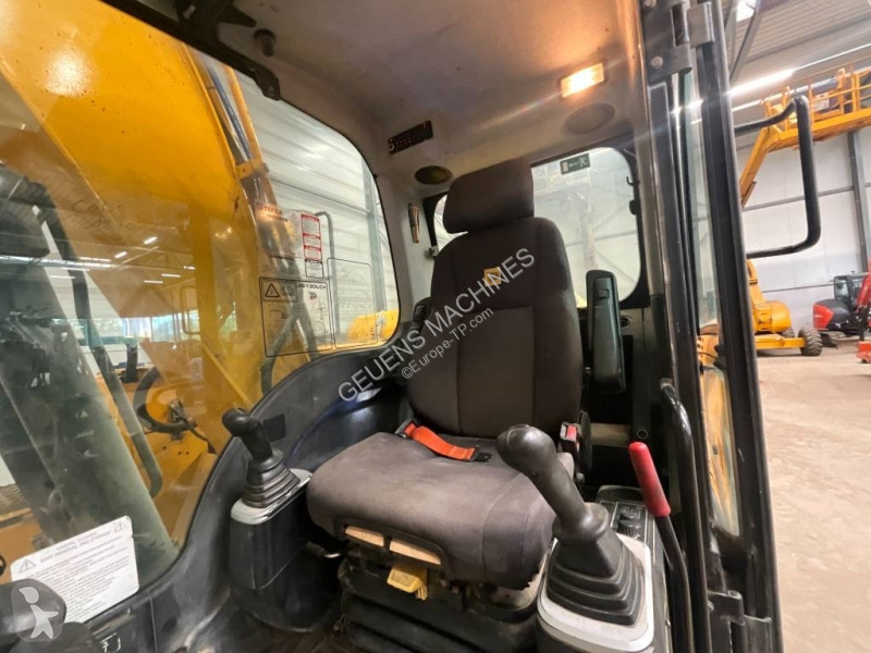 Escavadora JCB 4F