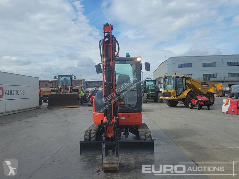 Lopatový nakládač Kubota U36-4