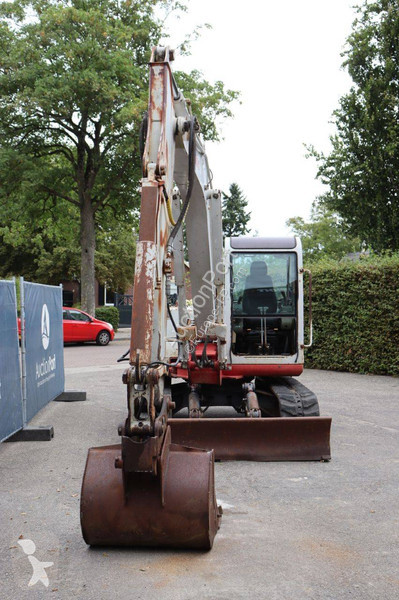 جرافة Takeuchi