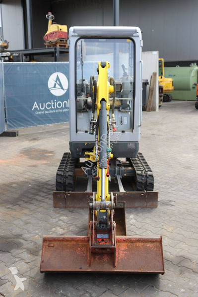 Escavadora Neuson 1404