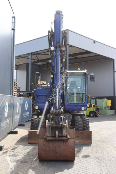 Escavatore Komatsu PW148-8