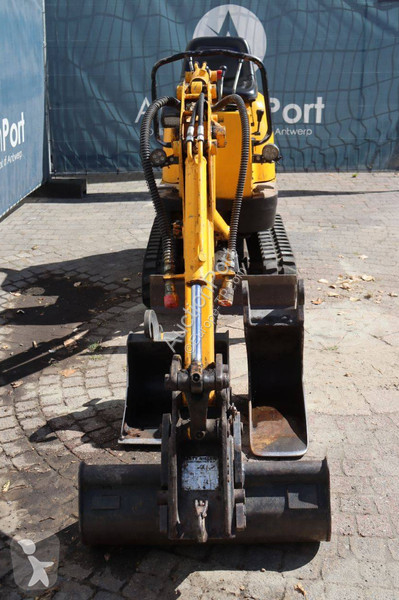 جرافة JCB