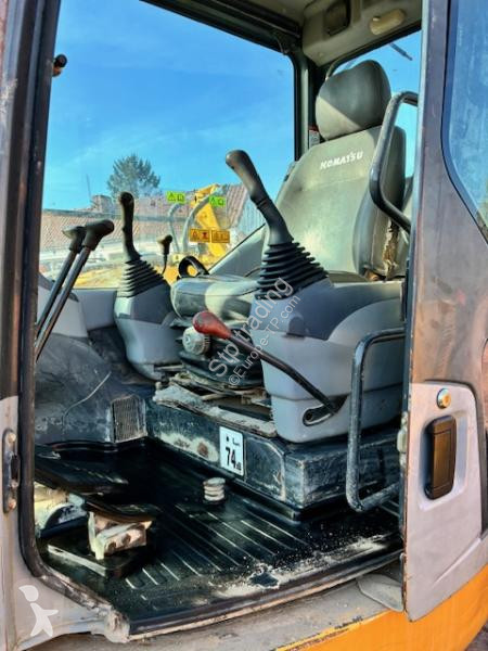 جرافة Komatsu 78MR6