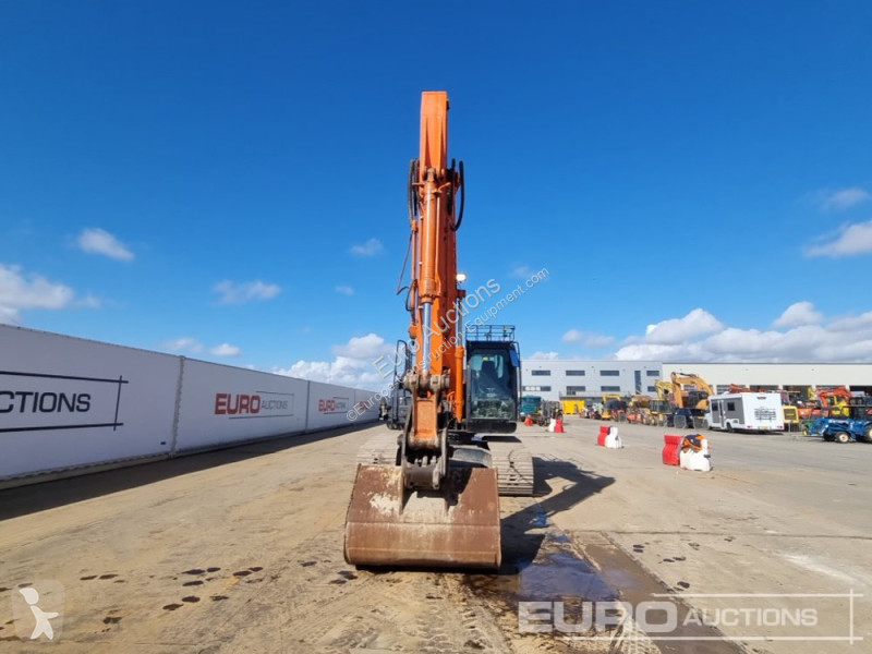 Escavatore Hitachi -6