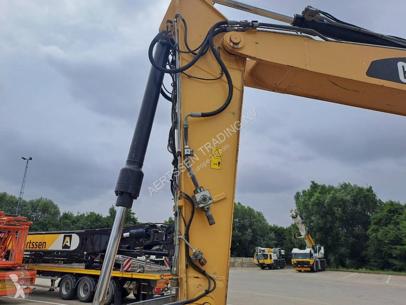 Excavator Caterpillar F