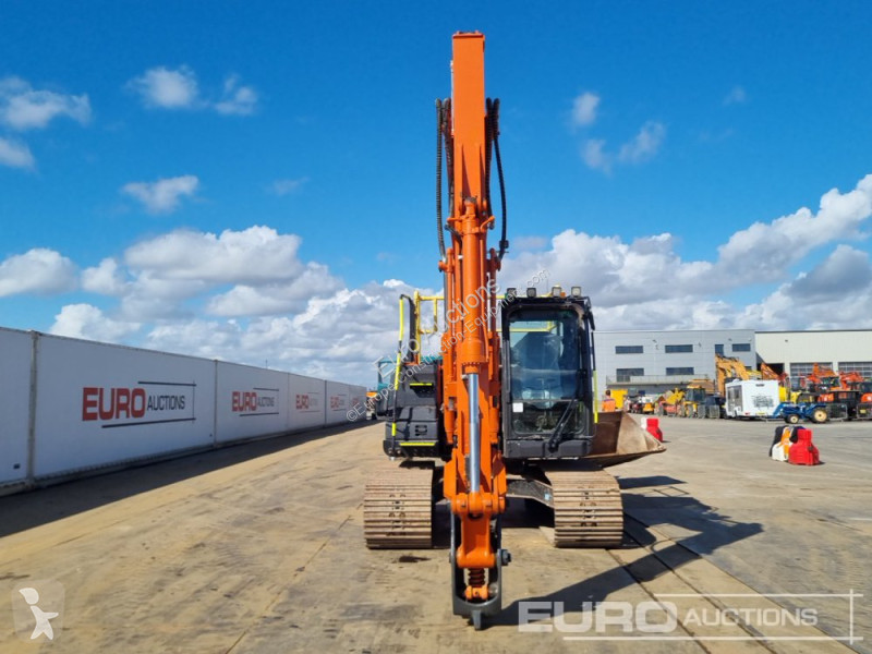 Excavadora Hitachi -7