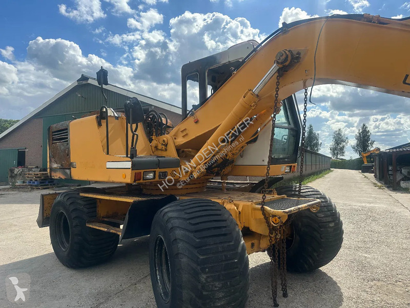 Escavadora Liebherr