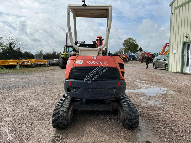 Excavadora Kubota -3