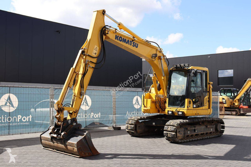 جرافة Komatsu PC138US-11