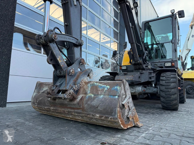 Escavadora Volvo EW60E