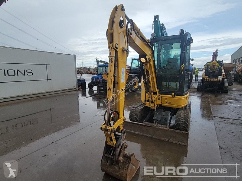 Lopatový nakládač Komatsu PC26MR-3