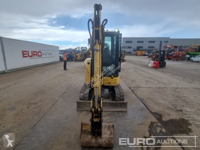 جرافة Komatsu PC26MR-3