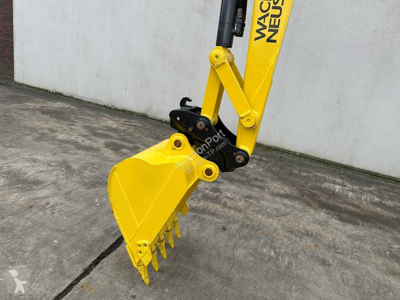 Skovel Neuson 6003