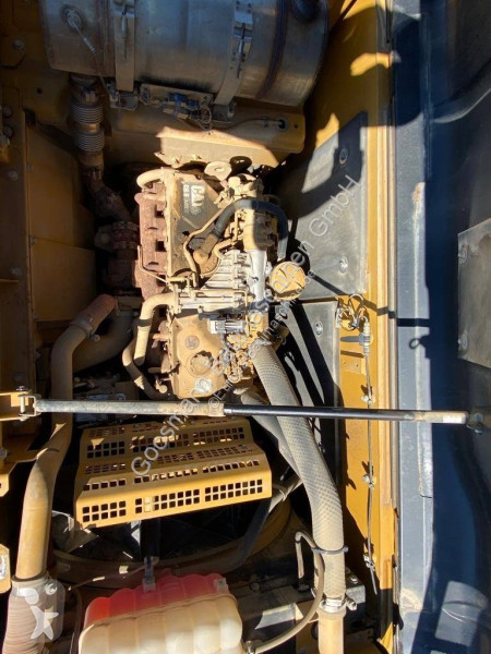 Rýpadlo Caterpillar 323 E