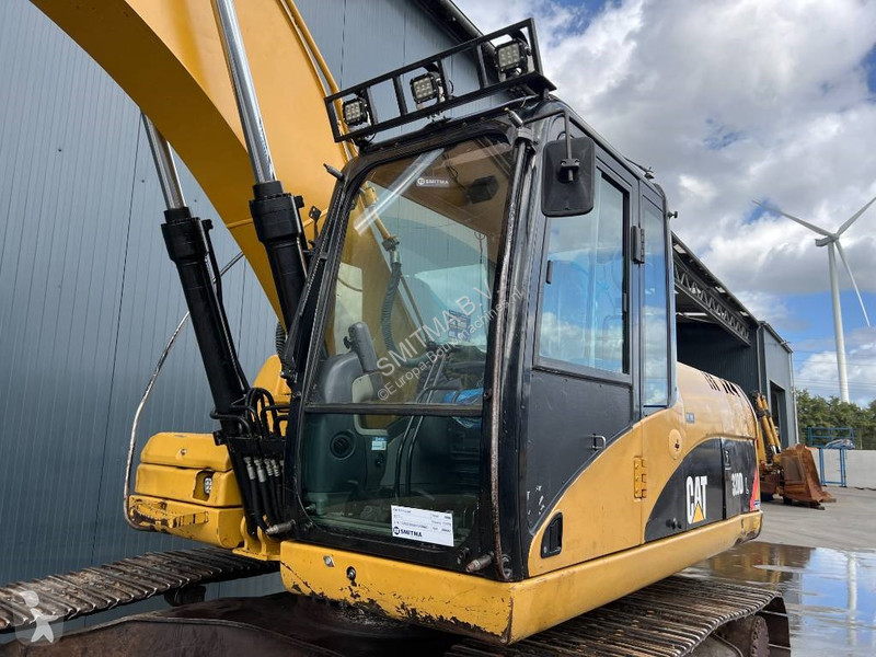 جرافة Caterpillar L