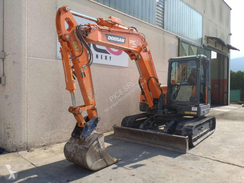 Escavatore Doosan DX85-3