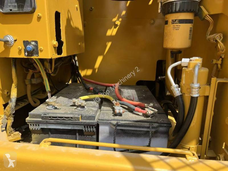 Skovl Caterpillar Pelle sur chenilles occasion...