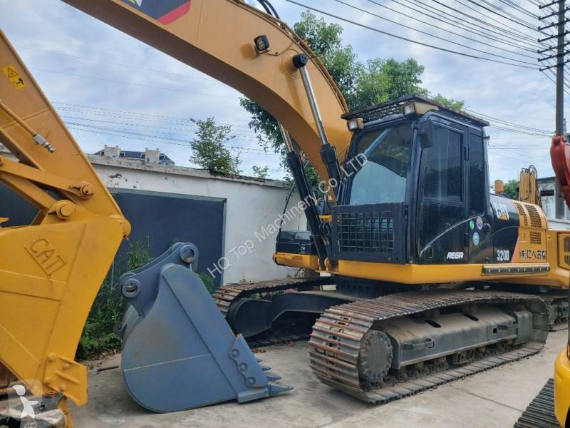 جرافة Caterpillar 320D2 320