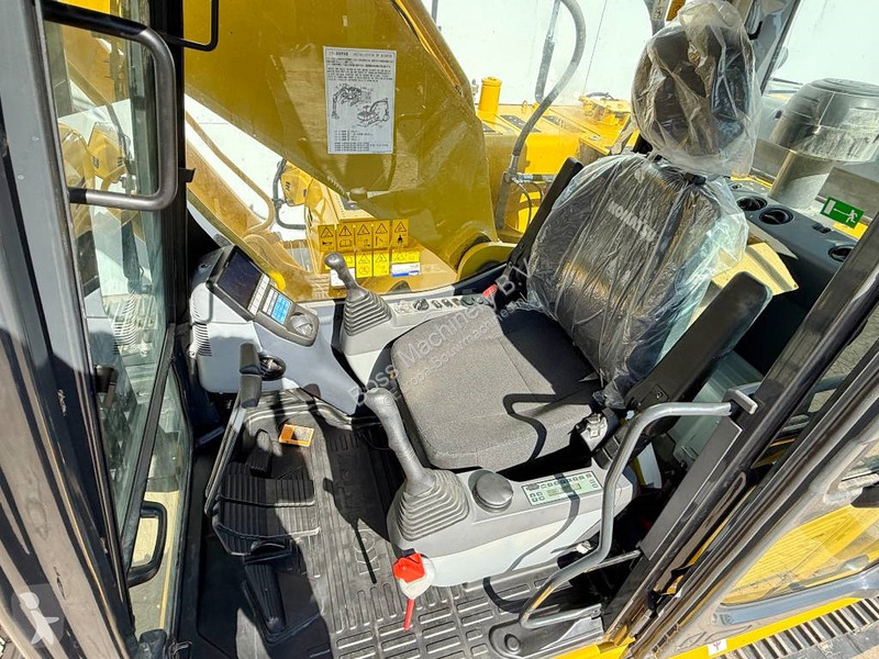 جرافة Komatsu 10M0 - New / Unused / Hammer Lines