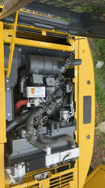 Rýpadlo Komatsu PC160