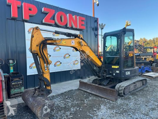 Lopatový nakládač Bobcat e35 à 23 500 € ht
