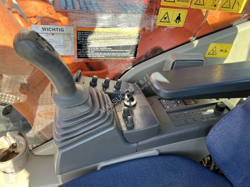 Escavatore Hitachi