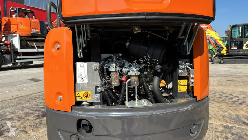 Escavatore Hitachi ZX17U-5A-YR